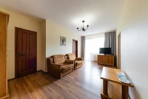 Отель Богольвар. Люкс двухместный семейный (трехкомнатный) 6