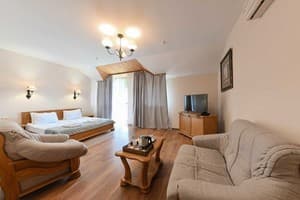 Отель Богольвар. Полулюкс двухместный премиум 3