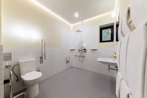 Отель Богольвар. Стандарт двухместный для лиц с ограниченными физическими возможностями 10