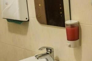 Хостел Фридом. Место в общем 4-местном номере  7