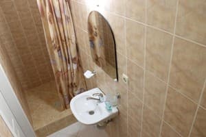 Мини-отель Мала Прага. Стандарт трехместный  4