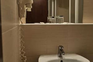 Отель Ужгород. Стандарт одноместный 3-местный твин 4